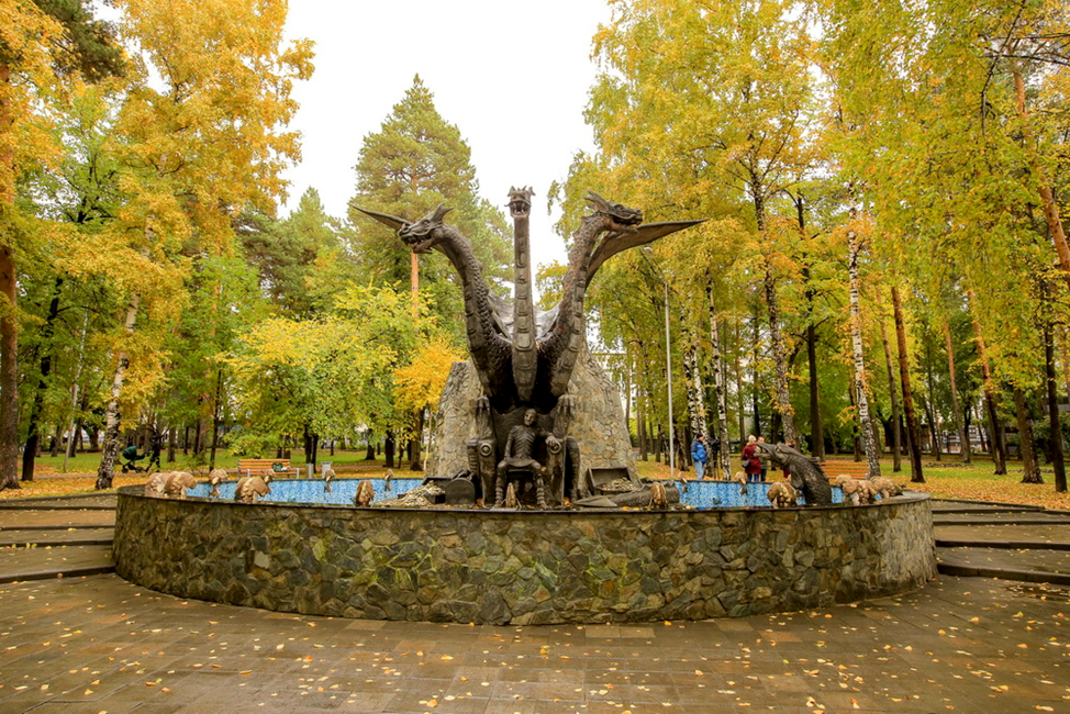Закаменский сквер. Кощей Бессмертный Закаменский сквер. Кощей Бессмертный