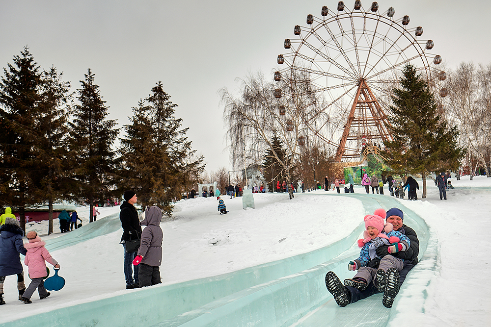 Ледовый городок на набережной Оби Ледовый городок на набережной Оби